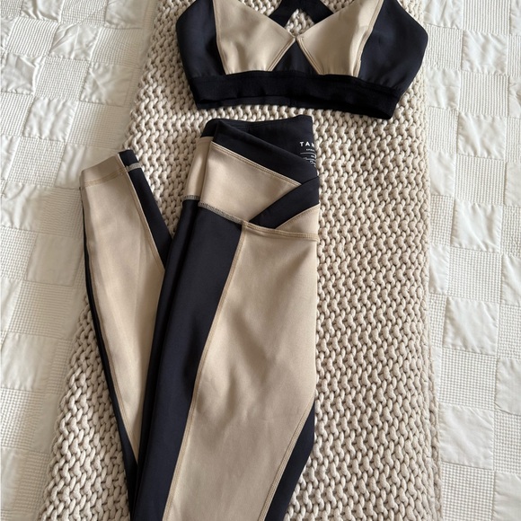 Tan Lines Sivan Ayla Activewear Set - Picture 1 of 4